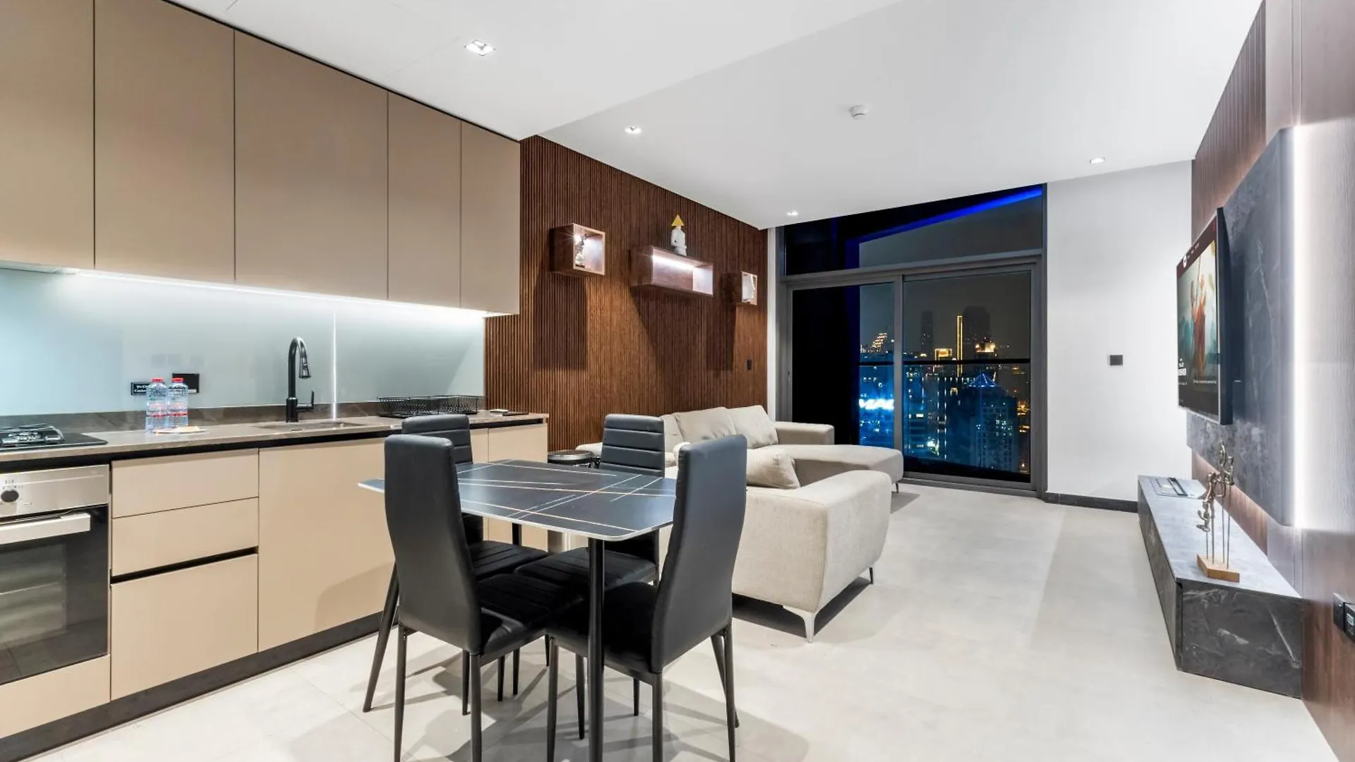 15 Northside - Brand New Full Burj View - 1Br Apartment Dubai