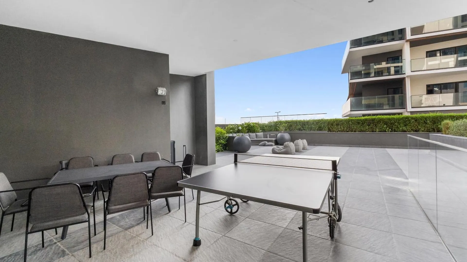 15 Northside - Brand New Full Burj View - 1Br Apartment Dubai